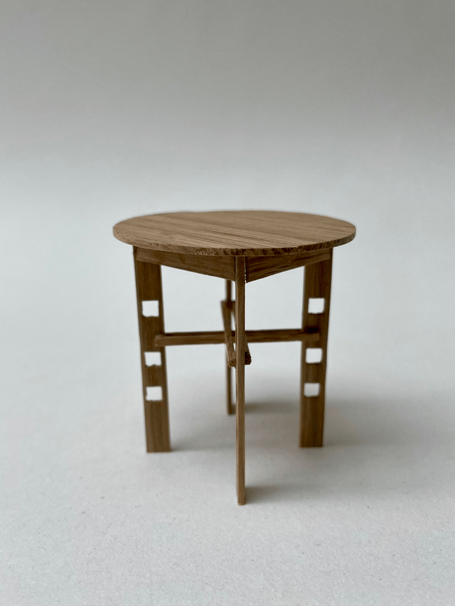 Round Table