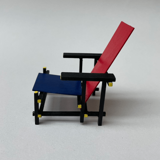Red-Blue chair